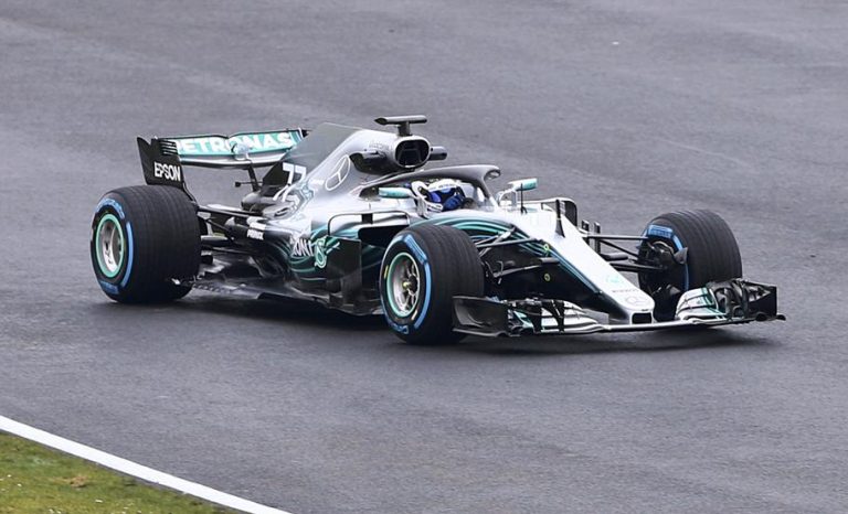 Mercedes presentó su W09 en Silverstone