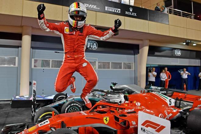 Vettel gana dramáticamente el GP de Bahrein
