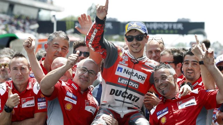 Lorenzo logra su primera ‘pole position’ con Ducati en Montmeló