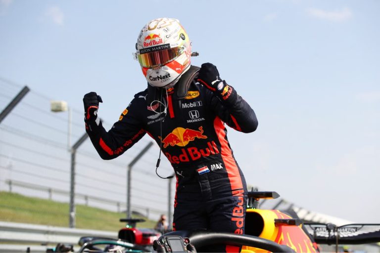 Max Verstappen ganó el Gran Premio 70º Aniversario en Silverstone y cortó la racha de los Mercedes de Lewis Hamilton