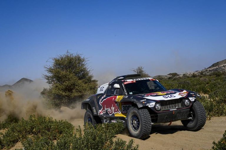 Dakar 2021 Autos: El español Carlos Sainz pisa fuerte y se lleva la victoria en la etapa 1