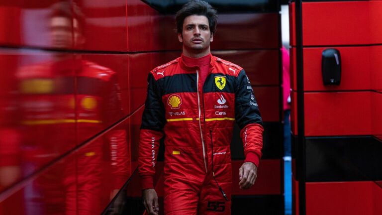 Sainz alcanza un acuerdo con Ferrari para seguir de rojo en la F1