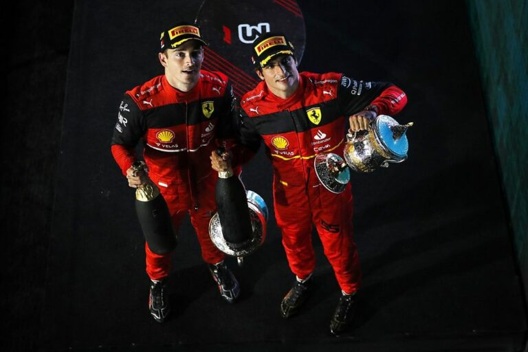 Leclerc regresa a Ferrari a la victoria en Bahréin, Pérez abandonó