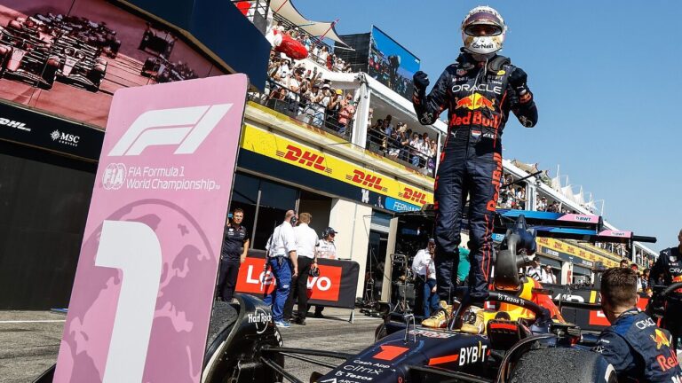 Verstappen gana el GP de Francia de F1 tras accidente de Leclerc